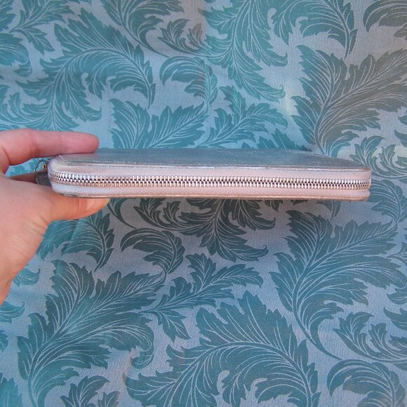 RARE Authentic CHANEL Silver Leather Wallet EUC with Card - Picture 4 of 15